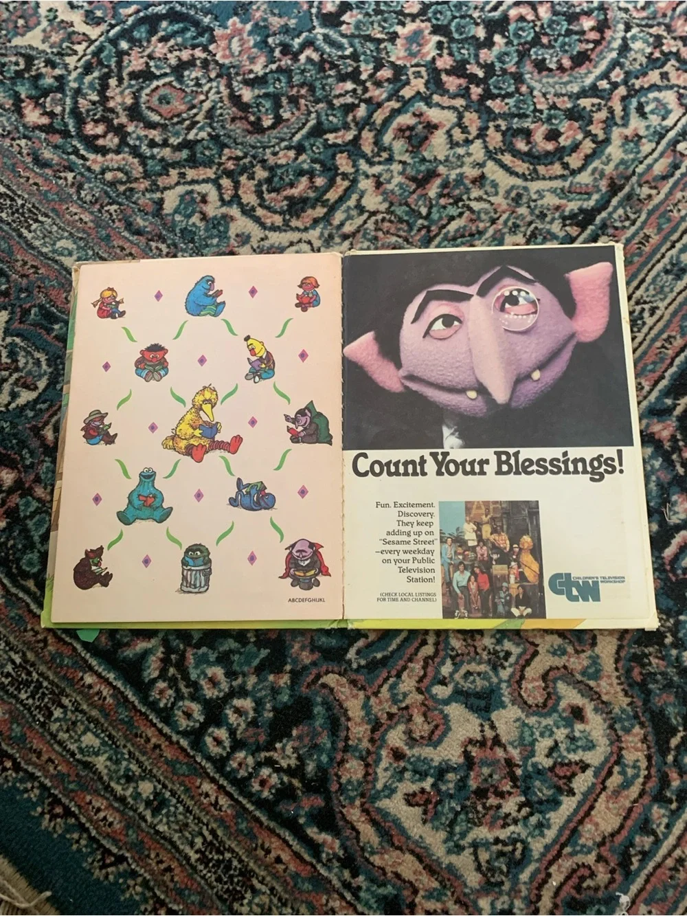 Vtg Sesame Street Book THE HOUSE OF SEVEN 7 COLORS - Madeline Sunshine - 1985